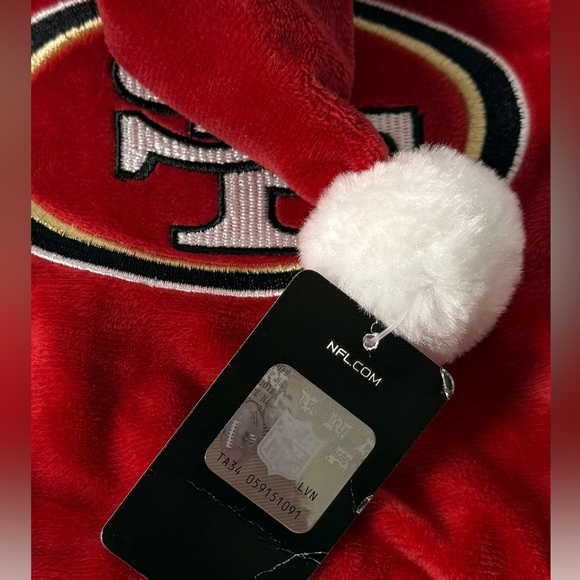 NFL San Francisco 49ers Holiday Hat in Red and White - Picture 4 of 5
